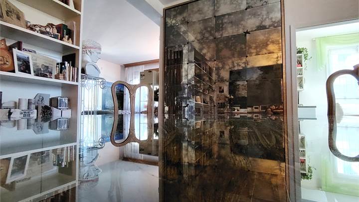 SAN LAZZZARO RESIDENZIALE - ELEGANTE VILLA IMMERSA NEL VERDE 